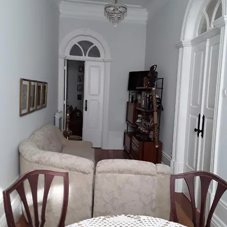 Casa Familiar Do *